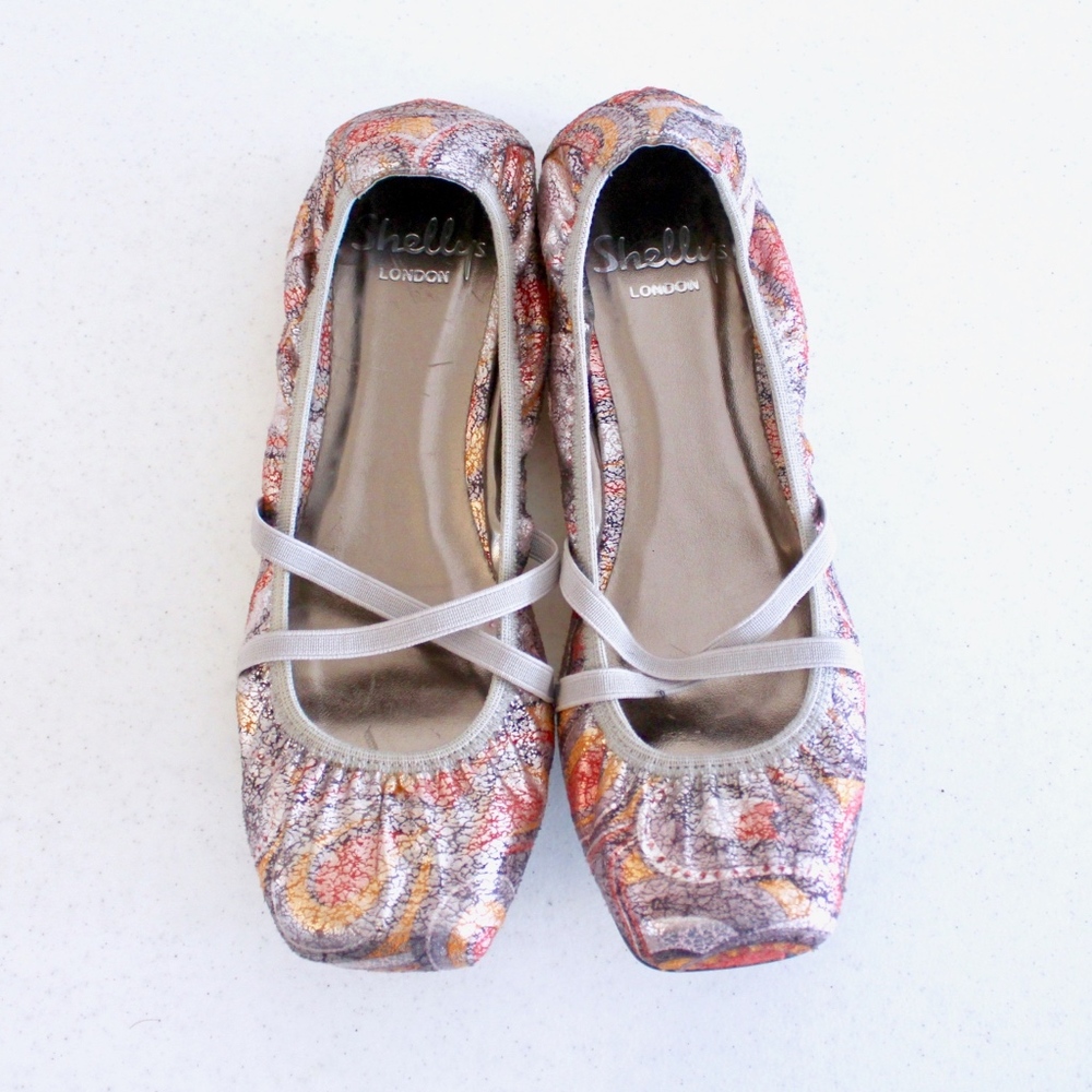 Shellys London flats - Size 8